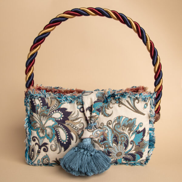 borsa carmen reverse da donna in cotone e poliestere color crema con decorazioni floreali azzurre